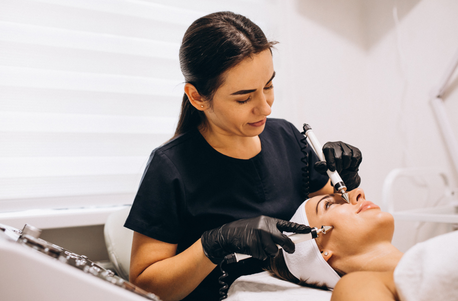 Looking for a Private Dermatologist in Laval? Here are Some to Watch in 2026