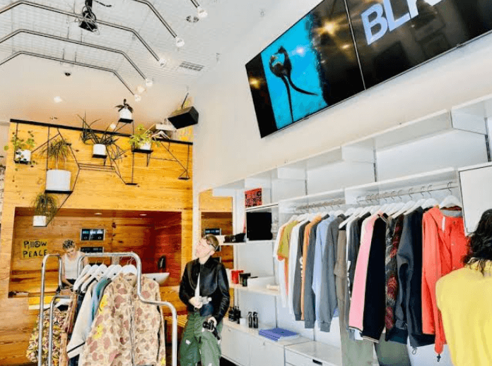 Shoebuya: The Premier Resell Store in Brescia for Exclusive Sneakers and Streetwear